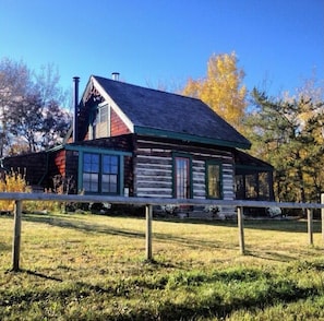 Built in 1891, Maggie's Hill is the oldest home in this area.