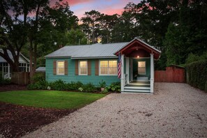 Front entrance to Blue Skies Cottage