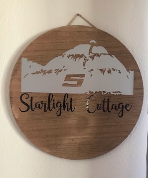 Welcome to Starlight Cottage! Your Home away from Home!
