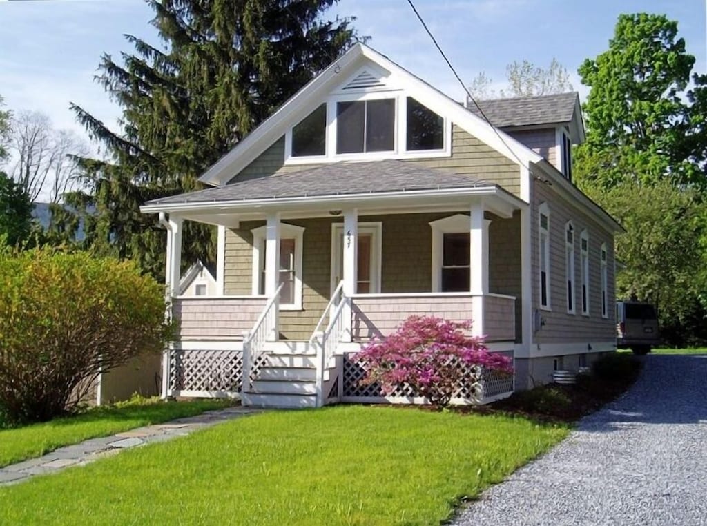 Charming Downtown Williamstown Cottage 5 Min Walk to Campus