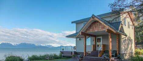 WELCOME!!
SEAFARERS BEACH HOUSE & TINY HOUSE