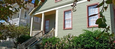 The Captain's Cottage in the heart of the East End Historic District