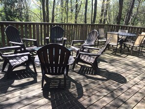 Large deck on the side with plenty of seating area. Outdoor dining is great too!