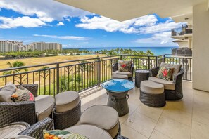 Enjoy your morning beverage or afternoon cocktail from the expansive lanai
