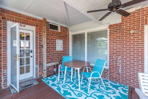 Great little breakfast nook on the front porch. Come and enjoy some Mermaid Morning Bliss (#MMMBliss) coffee right here!