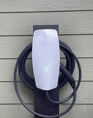 New Tesla L2 charging station.