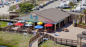 Ocean front cabana bar