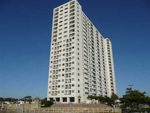 Rennessiance Towers Building