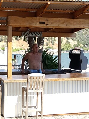 Outdoor bar and BBQ