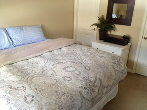 Master Bedroom with King Bed and en-suite bathroom
