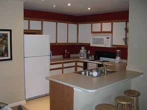 Fully equipped kitchen