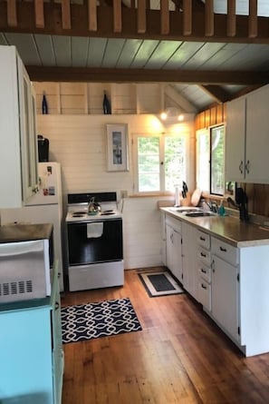 Well equipped kitchen