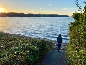 Only 9 steps down to the beach.