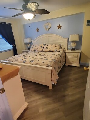 Bedroom with new floors in 2020