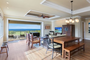Spacious dining and great room in a comfortable and relaxing setting.