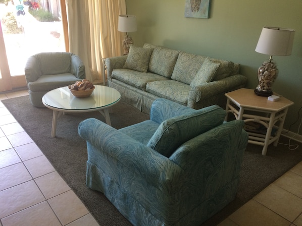 Living room with beachy colors. New fabric 2019