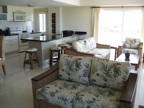 View towards the kitchen from lounge