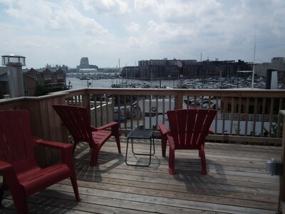 Water and City Views from Rooftop Deck - Luxury Townhome - Great Location!
