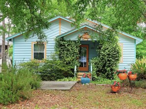 Front of Snapper Cottage, 2023