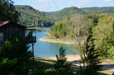 Rustic Lakeside Cabin at Center Hill Lake- Water Views, Large Deck