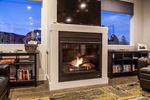 Gas fireplace