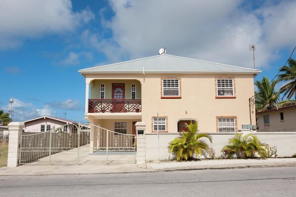 Trinity Breeze - located on the public transportation route.