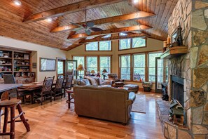 family room
