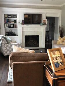 Huge House on a Quiet 5 Points Street Perfect for UGA Games, Grad or Weddings!