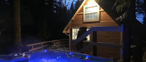 Hot tub under the stars