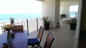 Right side view of dining area #1 and  Jacuzzi 