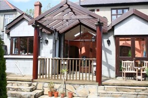 Pergola deck with Patio