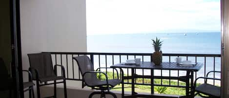 Two extra chairs on the lanai and of course that View.  You are sitting only 30 feet from the Ocean!!