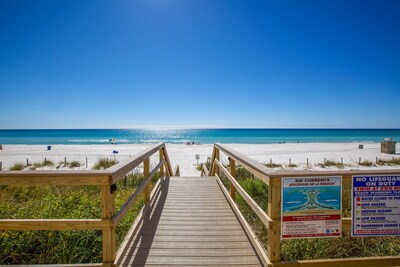 Glorious Ocean Front Views,  No check in required, FREE WiFi! FREE Beach Chairs!