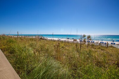 Glorious Ocean Front Views,  No check in required, FREE WiFi! FREE Beach Chairs!