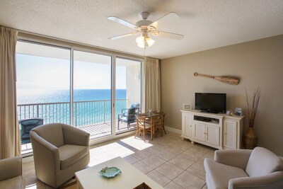 Glorious Ocean Front Views,  No check in required, FREE WiFi! FREE Beach Chairs!