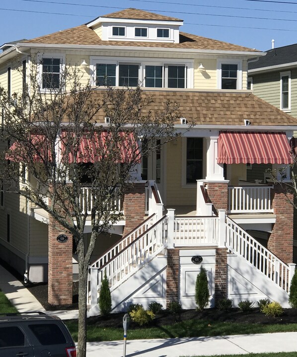 Beautiful New Construction Home in the ❤️ Of Ocean City!