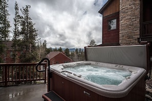 Come relax in our hot tub, and enjoy one of our beautiful mountain sunsets!