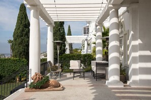 Main Patio Seating with Patio Heaters