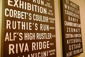 Ski-themed decor