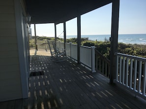 Lower deck