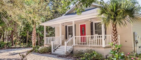 Beautiful cottage style home for your relaxing beach vacation.