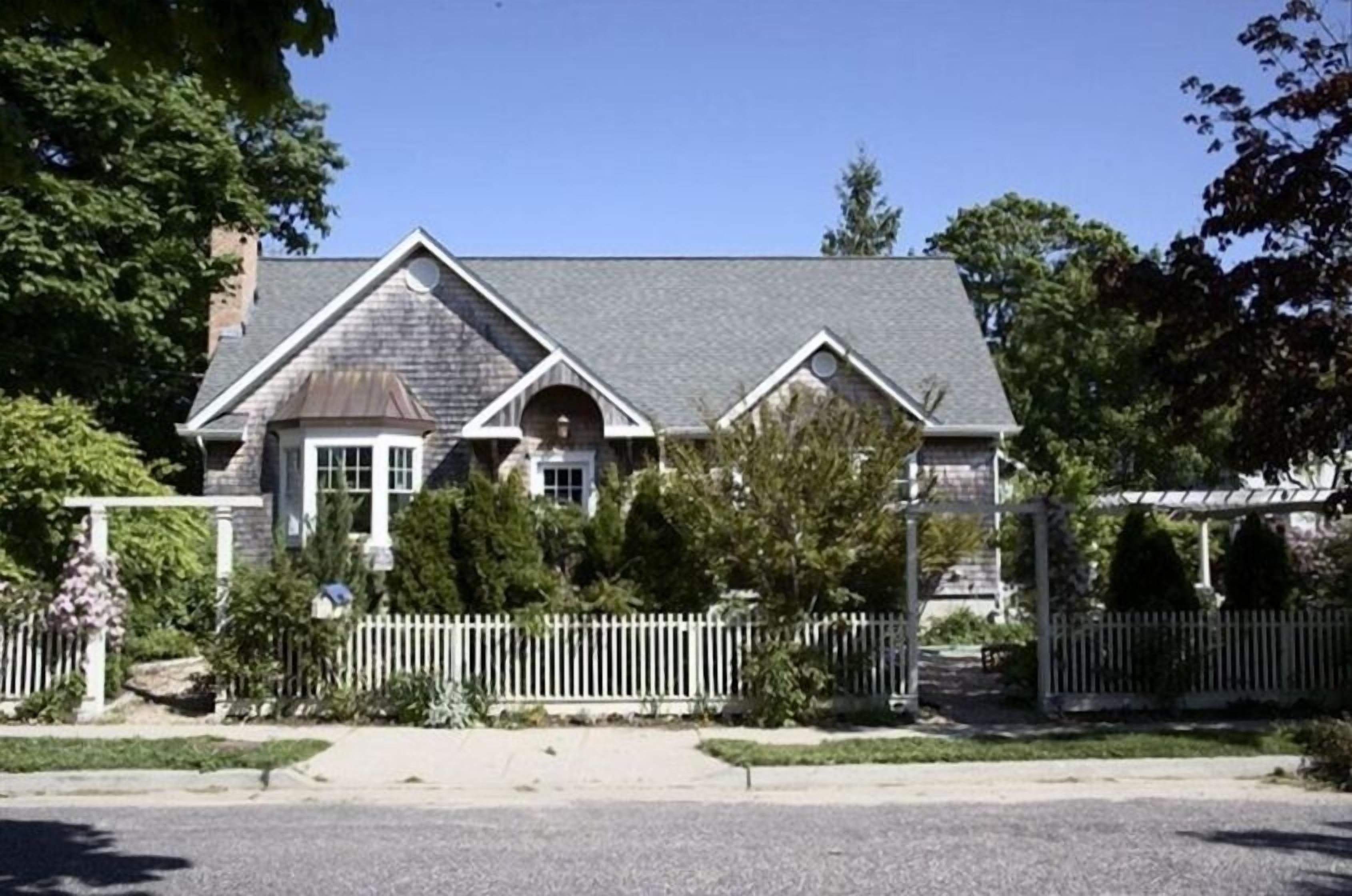 Rose Cottage by the Bay. - Greenport | Vrbo