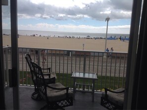 Happy hour on your own balcony.