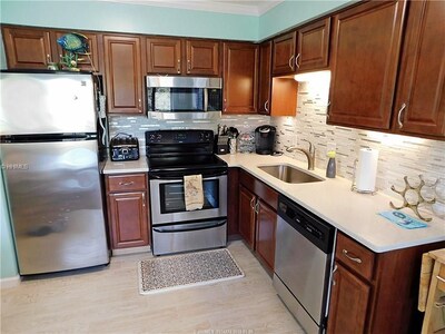 Ocean View Villa with Amazing Resort Amenities -- just steps from the beach!!!