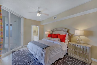 New Oceanfront condo! Beautifully decorated, 2 BR, 2 BA, sleeps 9
