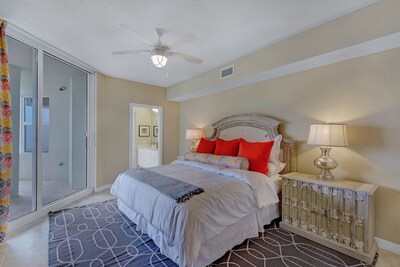 New Oceanfront condo! Beautifully decorated, 2 BR, 2 BA, sleeps 9