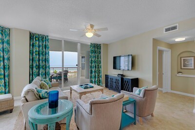 New Oceanfront condo! Beautifully decorated, 2 BR, 2 BA, sleeps 9