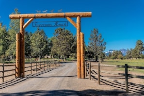 Sweetums Ranch entry