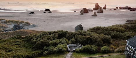 Welcome! The beautiful Bandon beach awaits