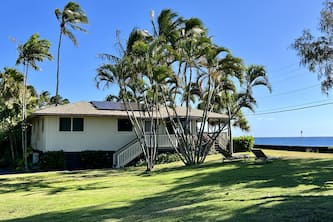 Lovely 2 Bedroom Cottage Near Brenneckes Beach! Best Location in Poipu!